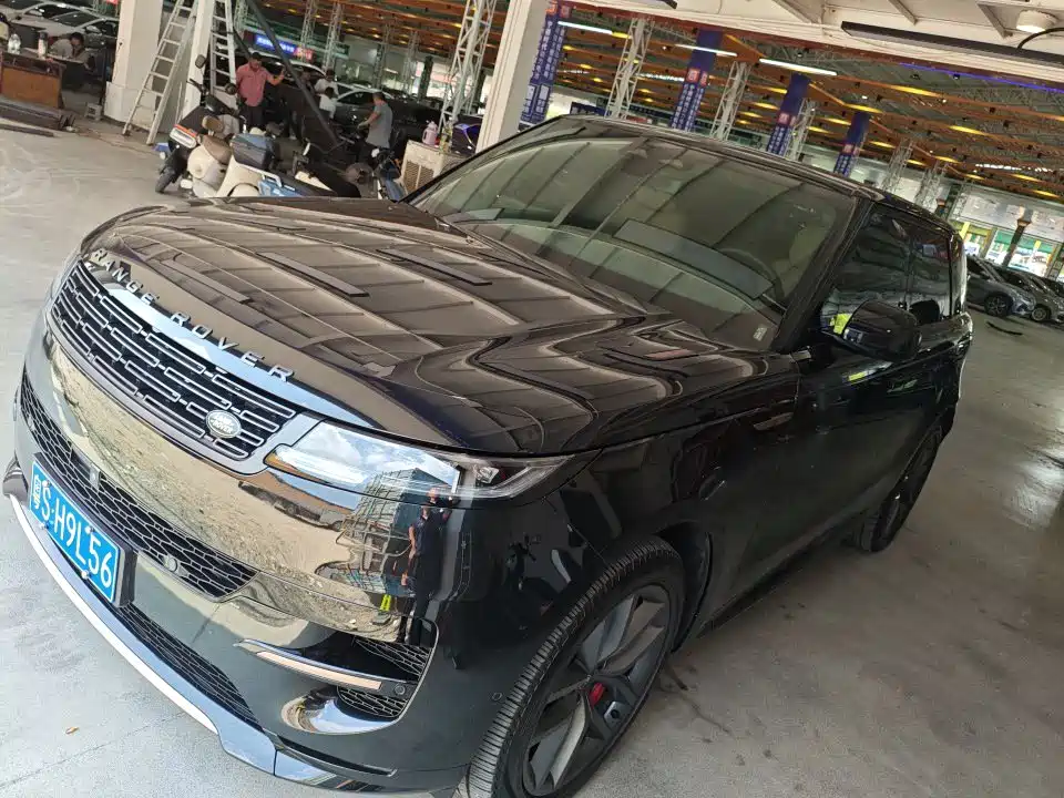 Land Rover Sport