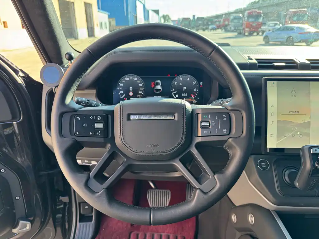 Land Rover Defender — фото 10