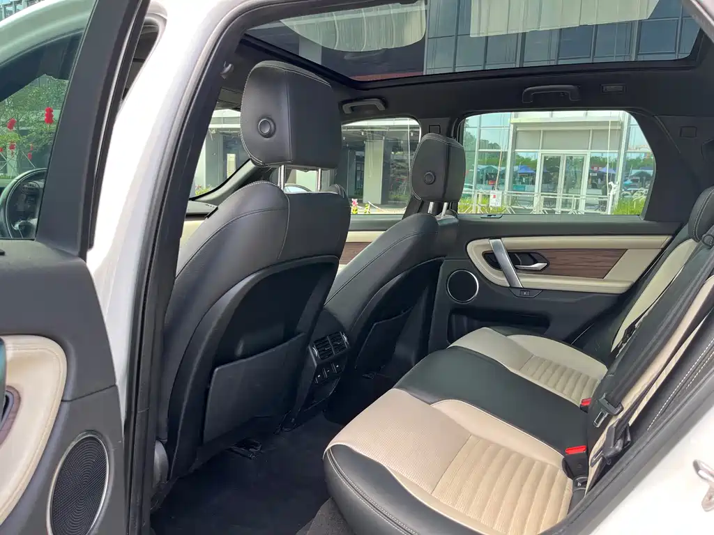 Land Rover Discovery Sport — фото 11