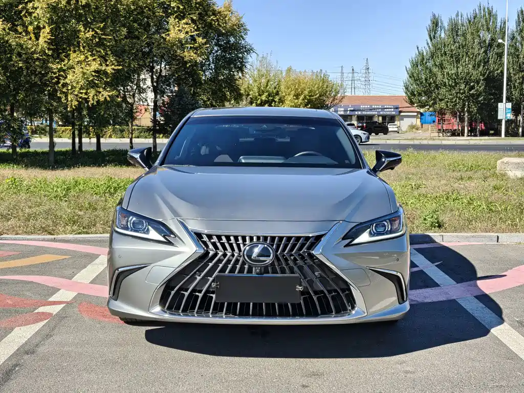 Lexus ES — фото 2