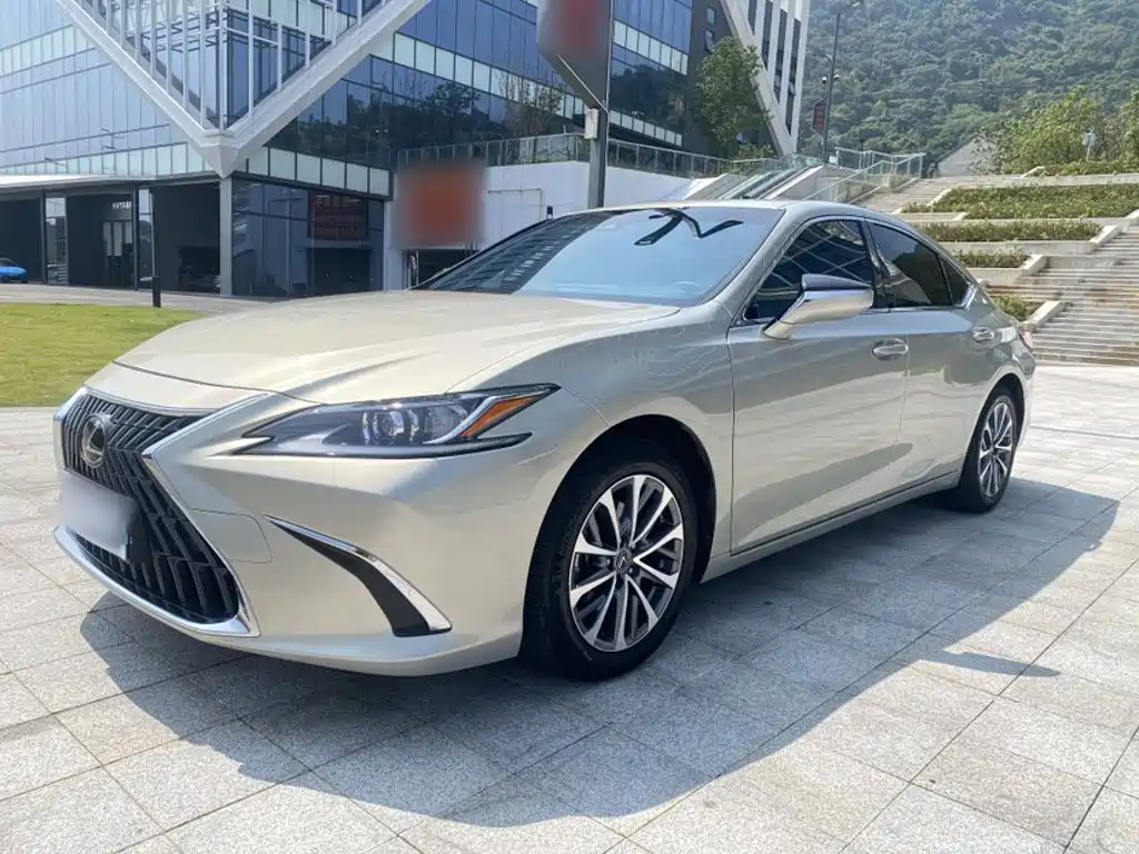 Lexus ES — фото 3