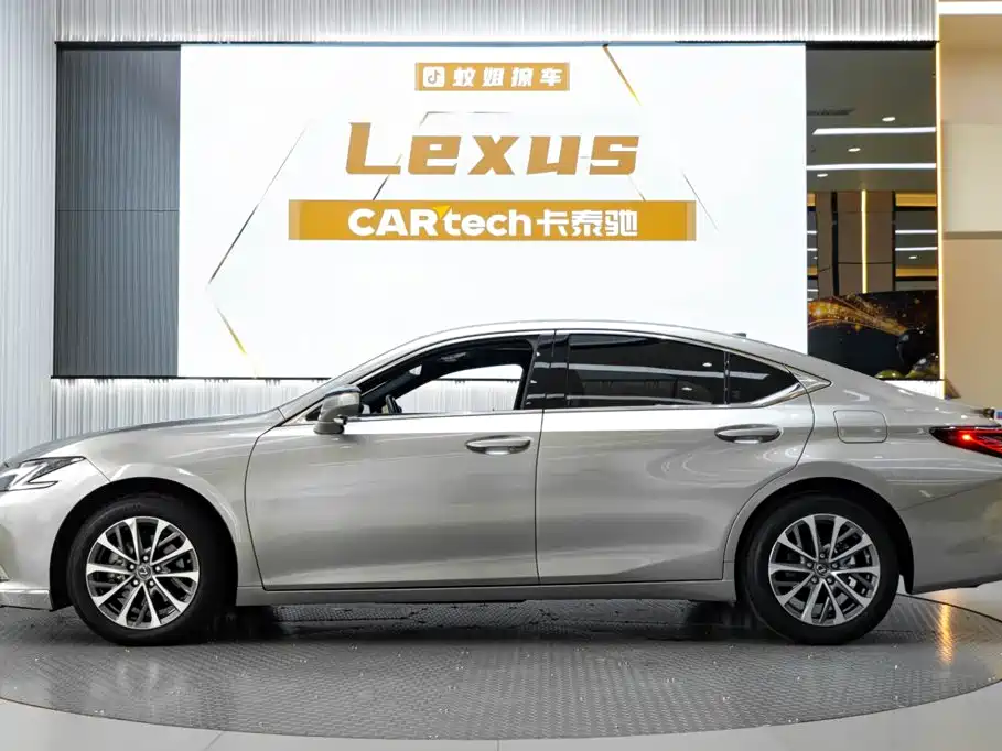 Lexus ES — фото 3