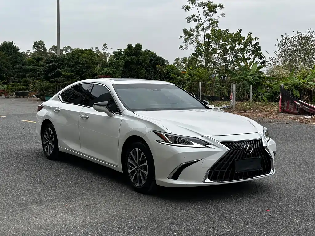Lexus ES — фото 3