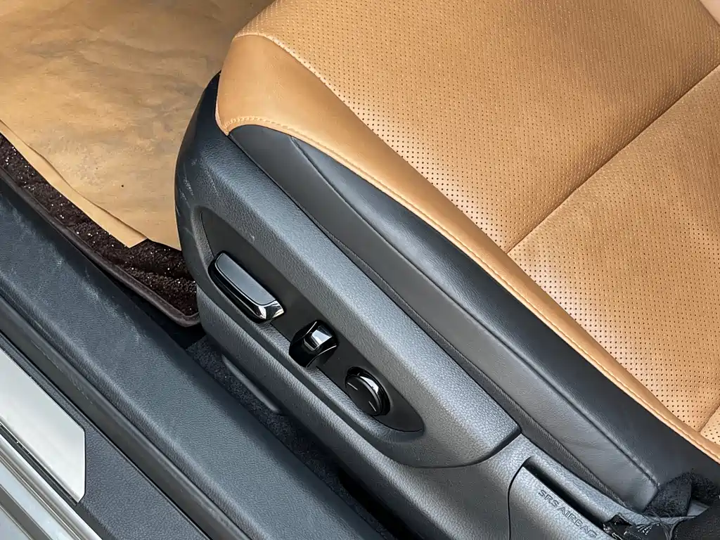 Lexus ES — фото 17