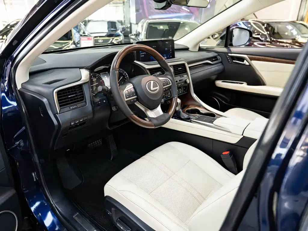 Lexus RX — фото 9