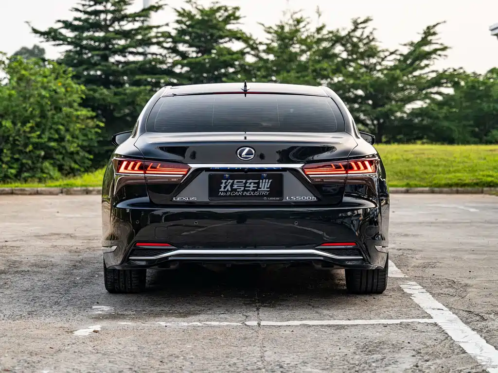 Lexus LS — фото 4
