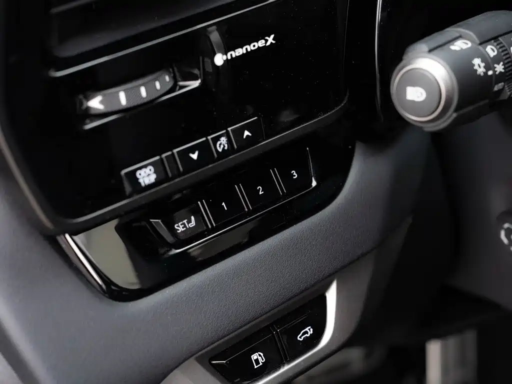 Lexus RX — фото 20