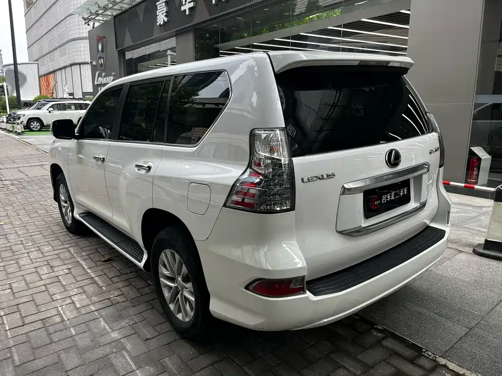 Lexus GX — фото 7
