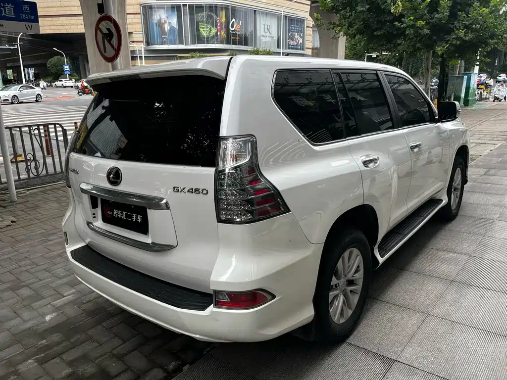 Lexus GX — фото 9