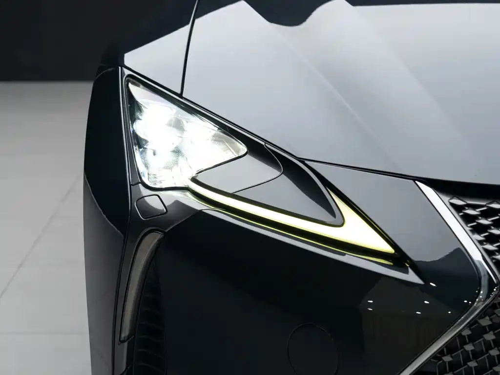 Lexus LC — фото 7