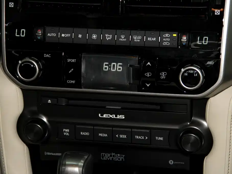 Lexus GX — фото 18