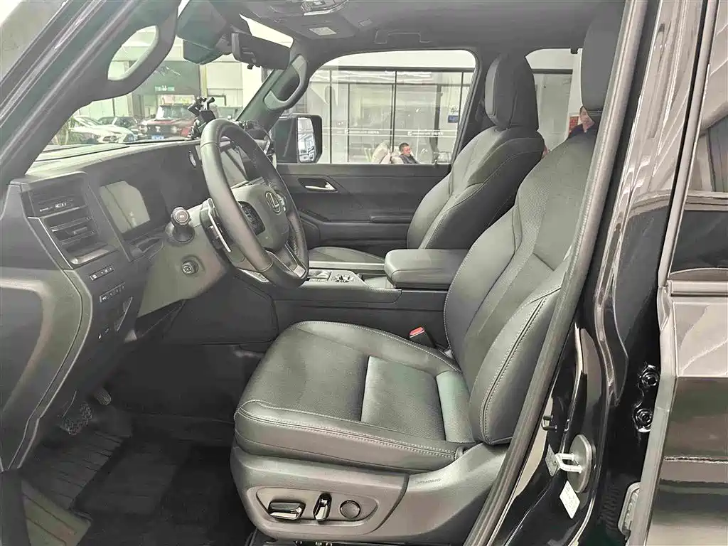 Lexus GX — фото 13