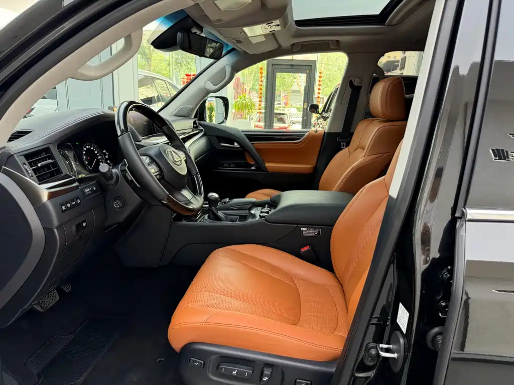 Lexus LX — фото 4