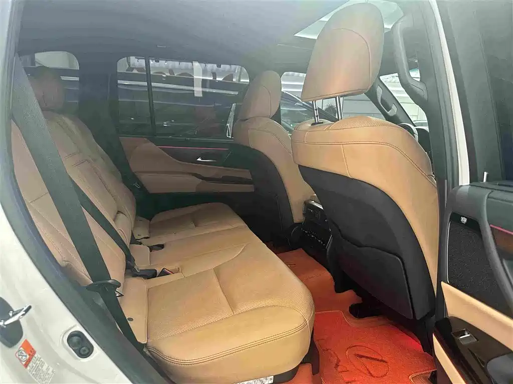 Lexus LX — фото 15