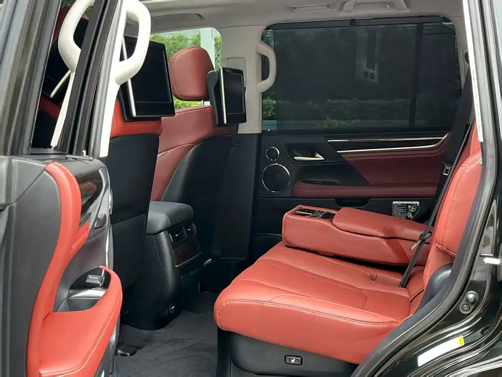 Lexus LX — фото 20