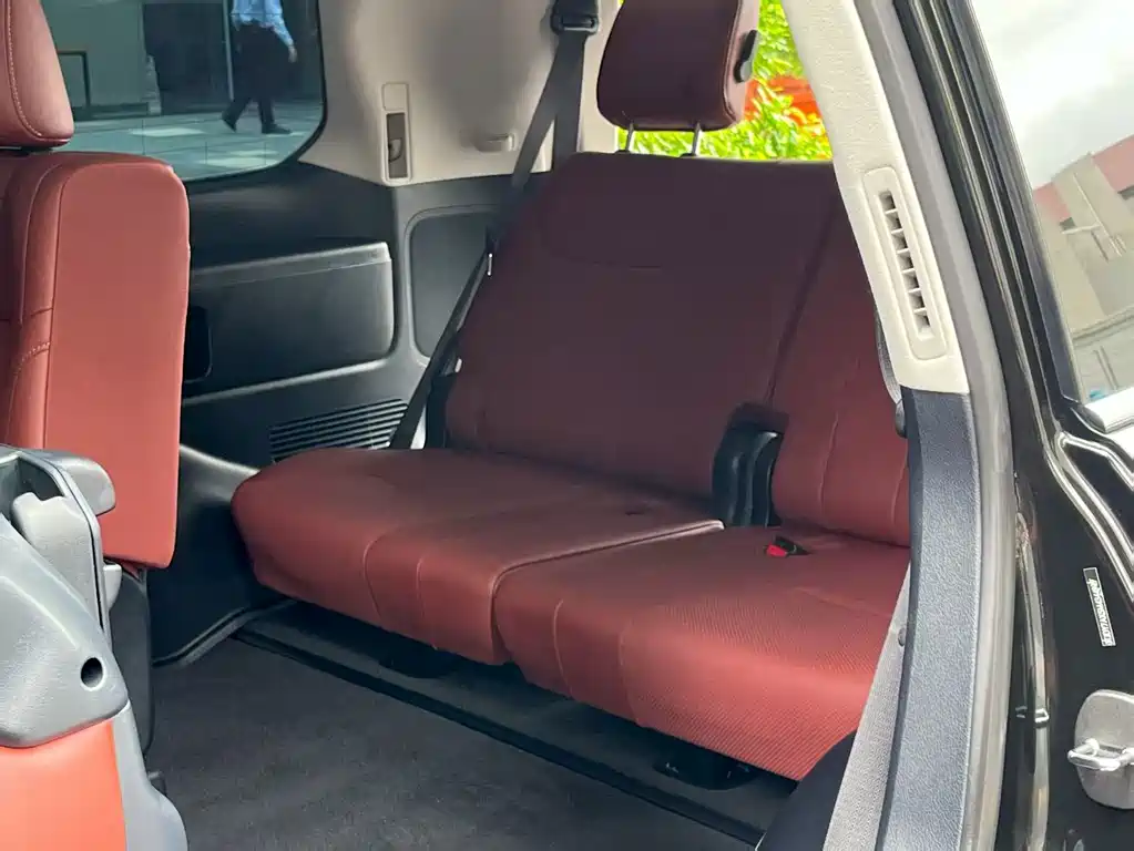 Lexus LX — фото 22