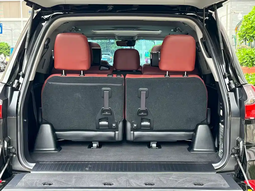 Lexus LX — фото 25