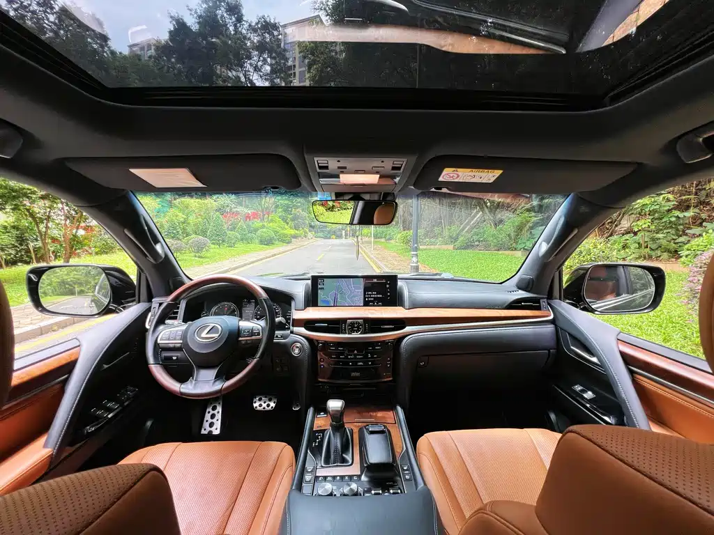 Lexus LX — фото 4
