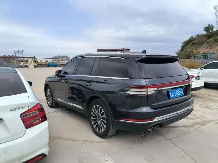 Lincoln Aviator — фото 9