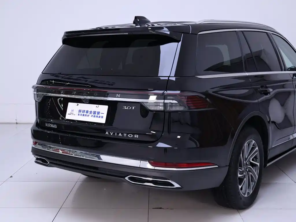 Lincoln Aviator — фото 8