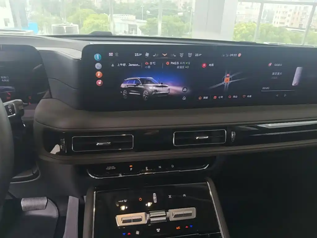 Lincoln Aviator — фото 13