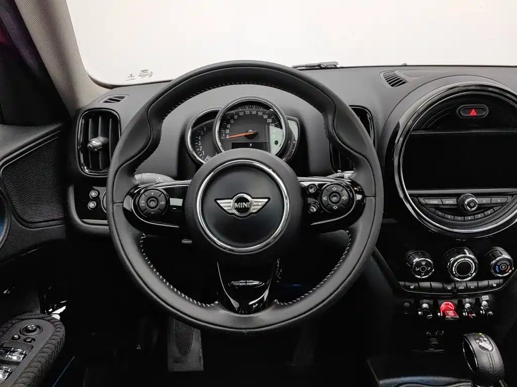 MINI Mini Countryman — фото 11