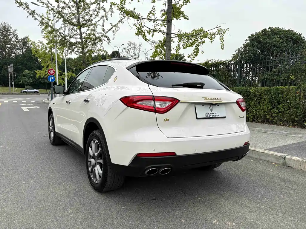 Maserati Levante — фото 23