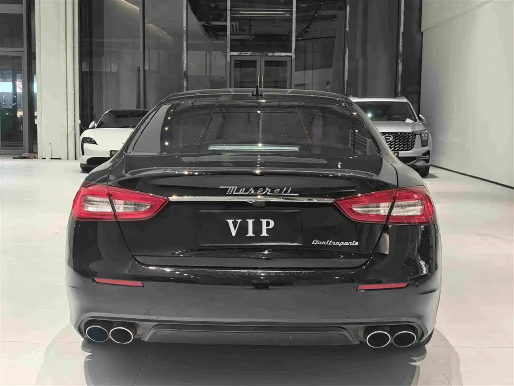 Maserati Quattroporte — фото 8