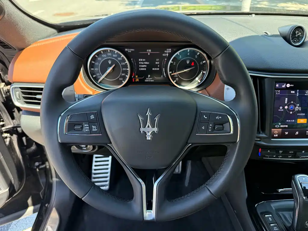 Maserati Levante — фото 14