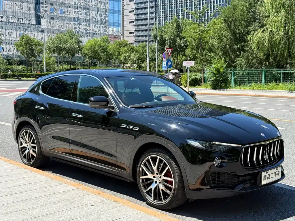 Maserati Levante — фото 3