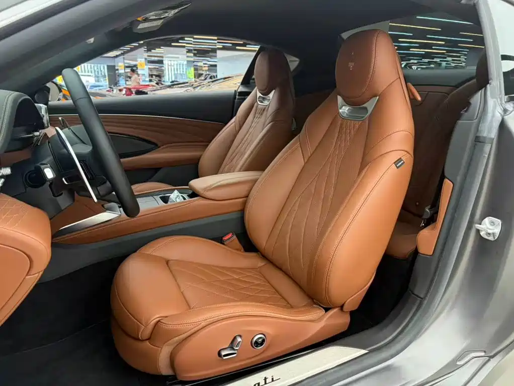Maserati GranTurismo — фото 5