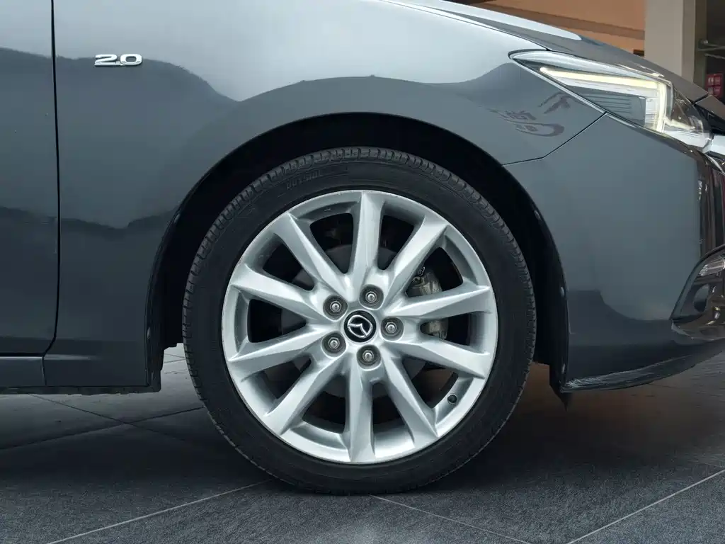 Mazda 3 Axela — фото 9