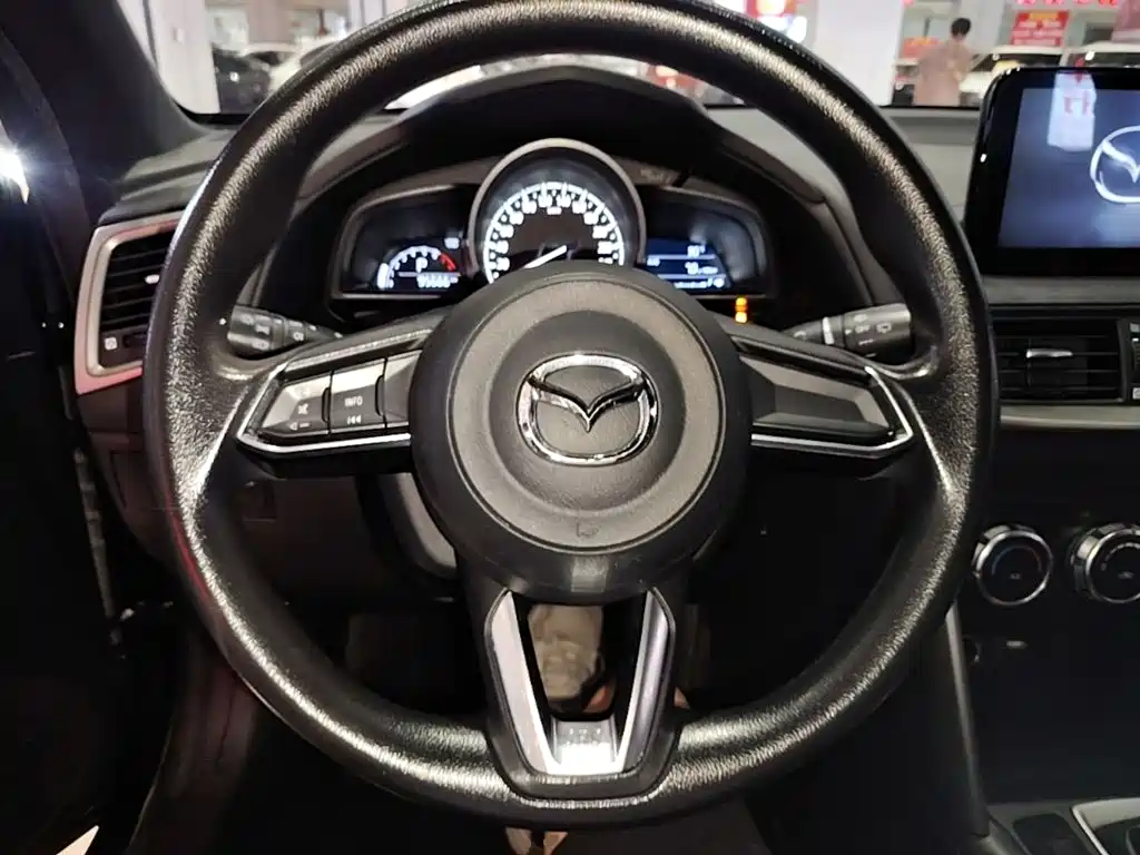 Mazda CX-4 — фото 11