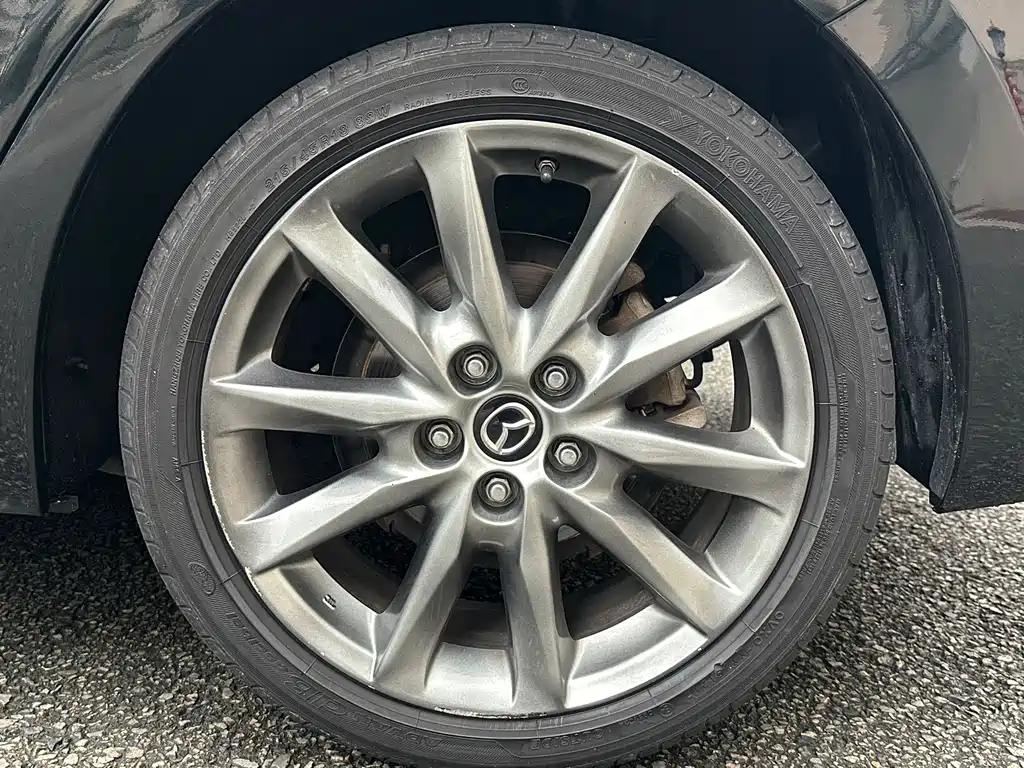 Mazda 3 Axela — фото 17