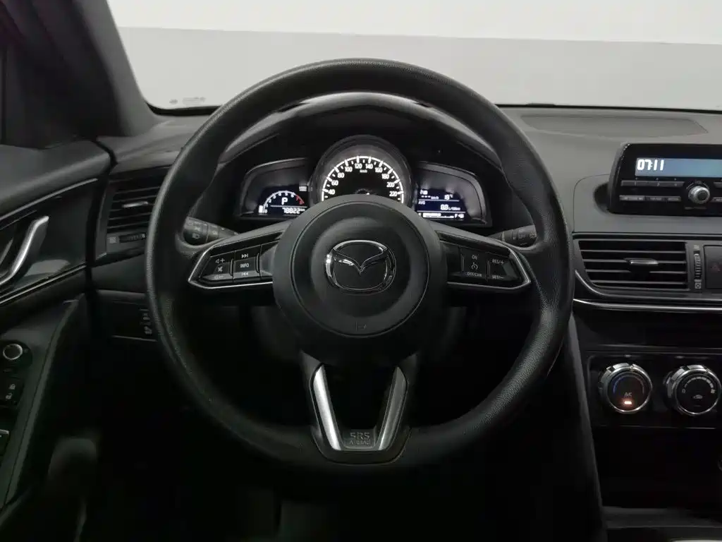 Mazda CX-4 — фото 11