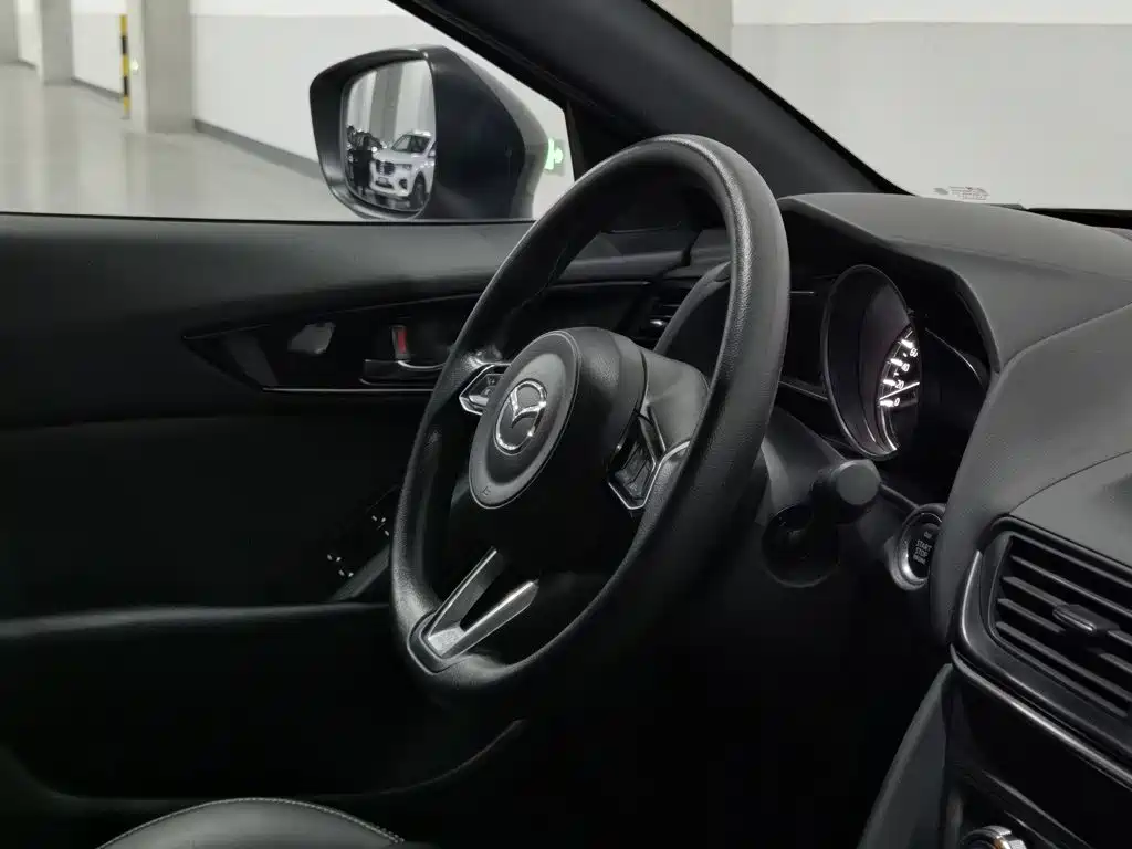 Mazda CX-4 — фото 22