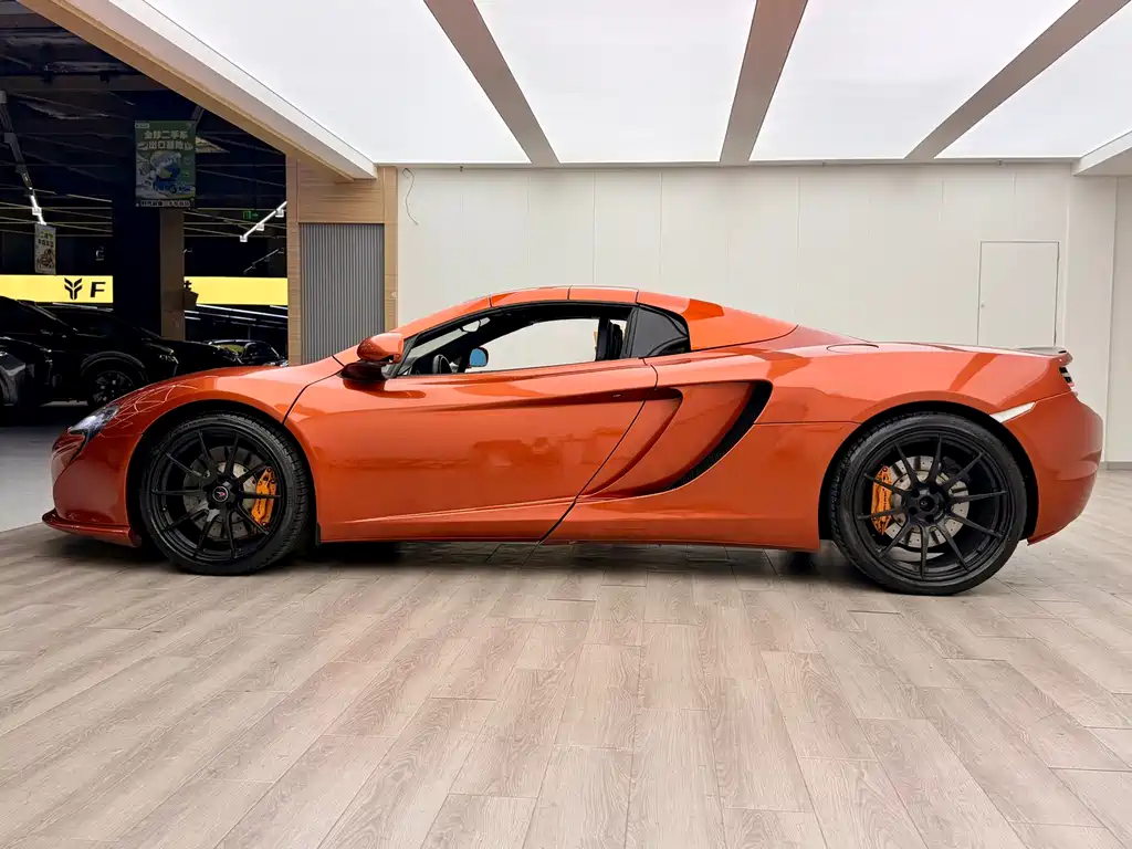 McLaren 625C — фото 11