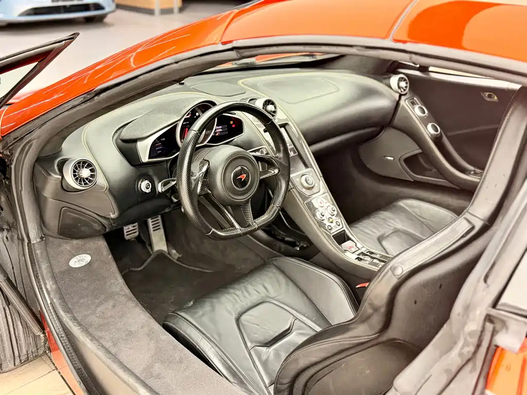 McLaren 625C — фото 13