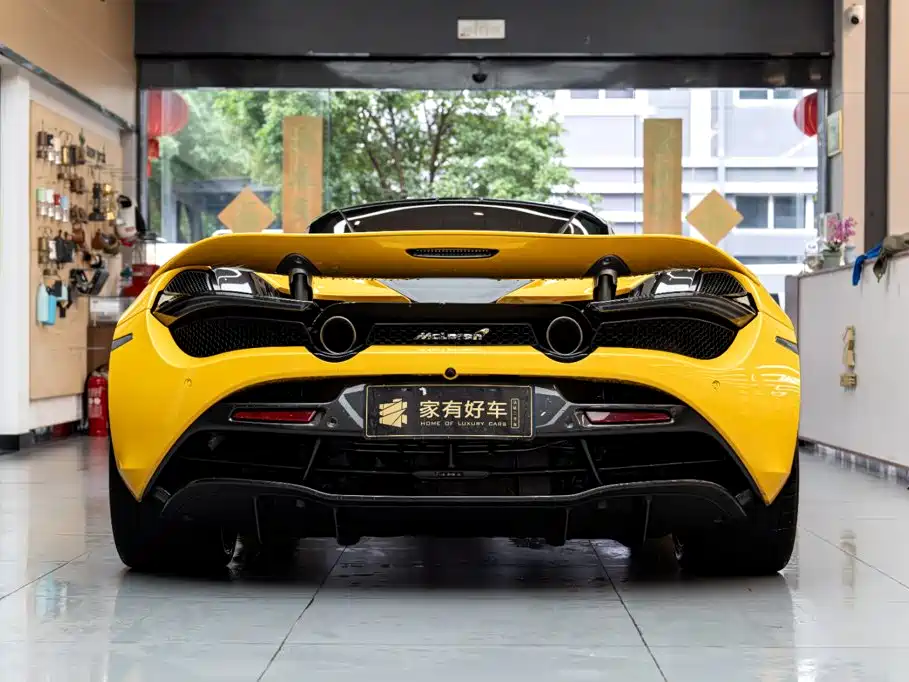 McLaren 720S — фото 10