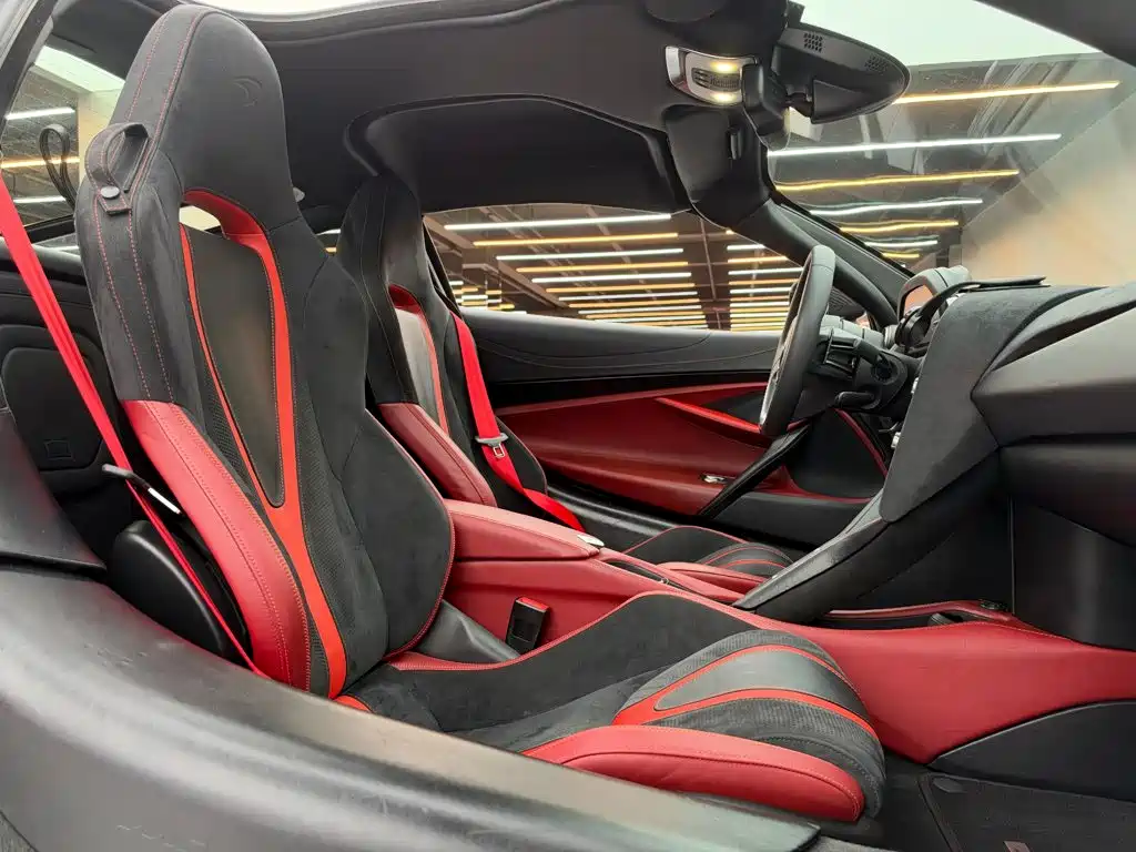 McLaren 720S — фото 11