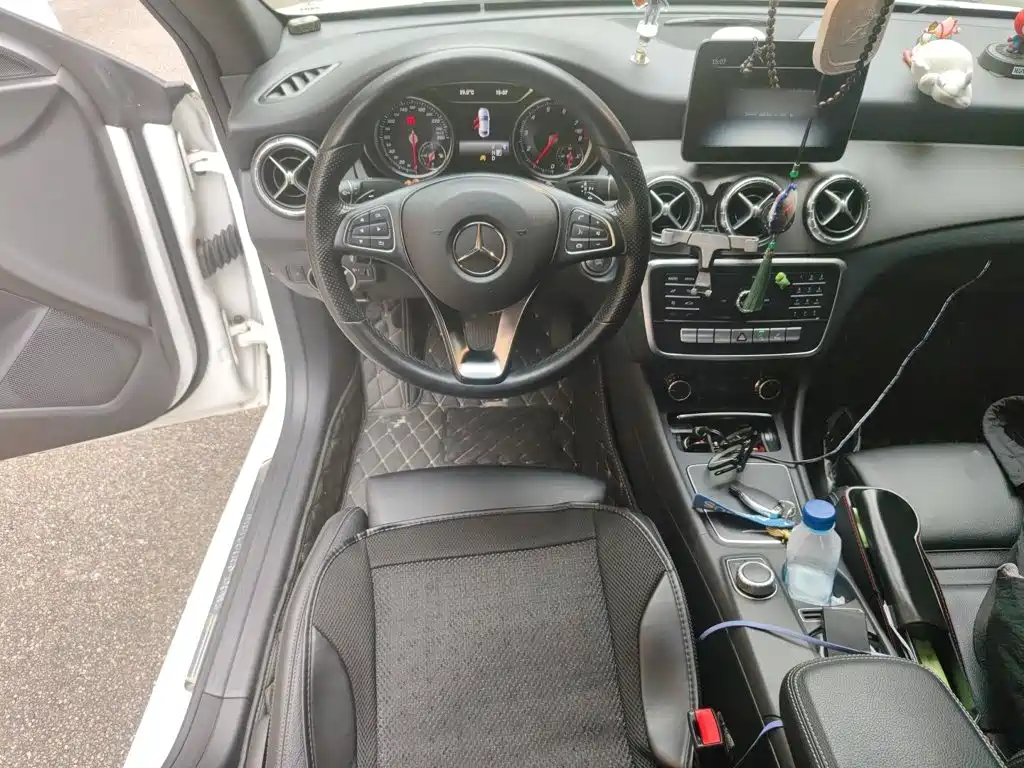 Mercedes-Benz CLA (Import) — фото 11