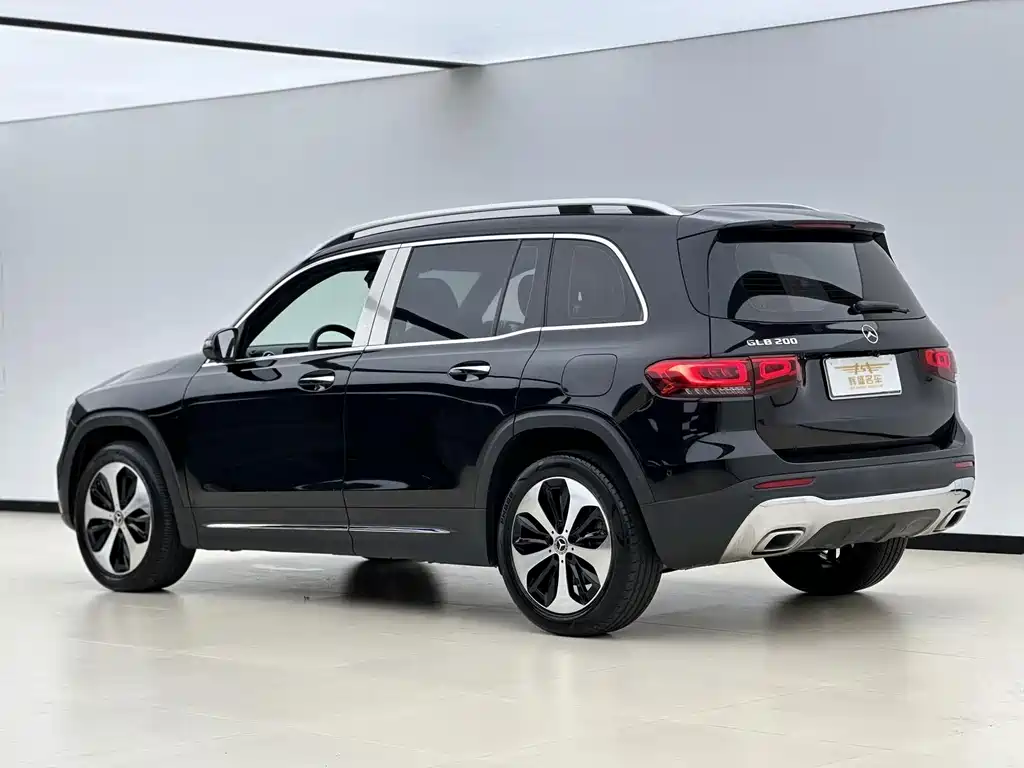 Mercedes-Benz GLB — фото 3