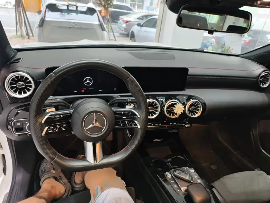 Mercedes-Benz A-Class — фото 10