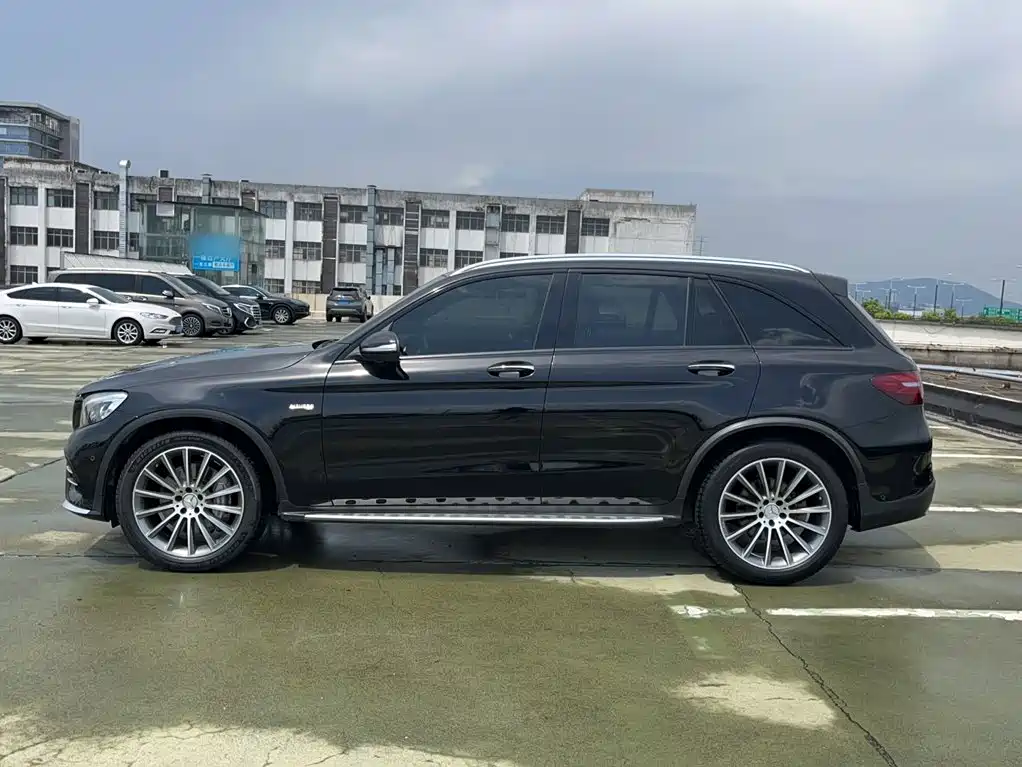 Mercedes-Benz GLC AMG — фото 23