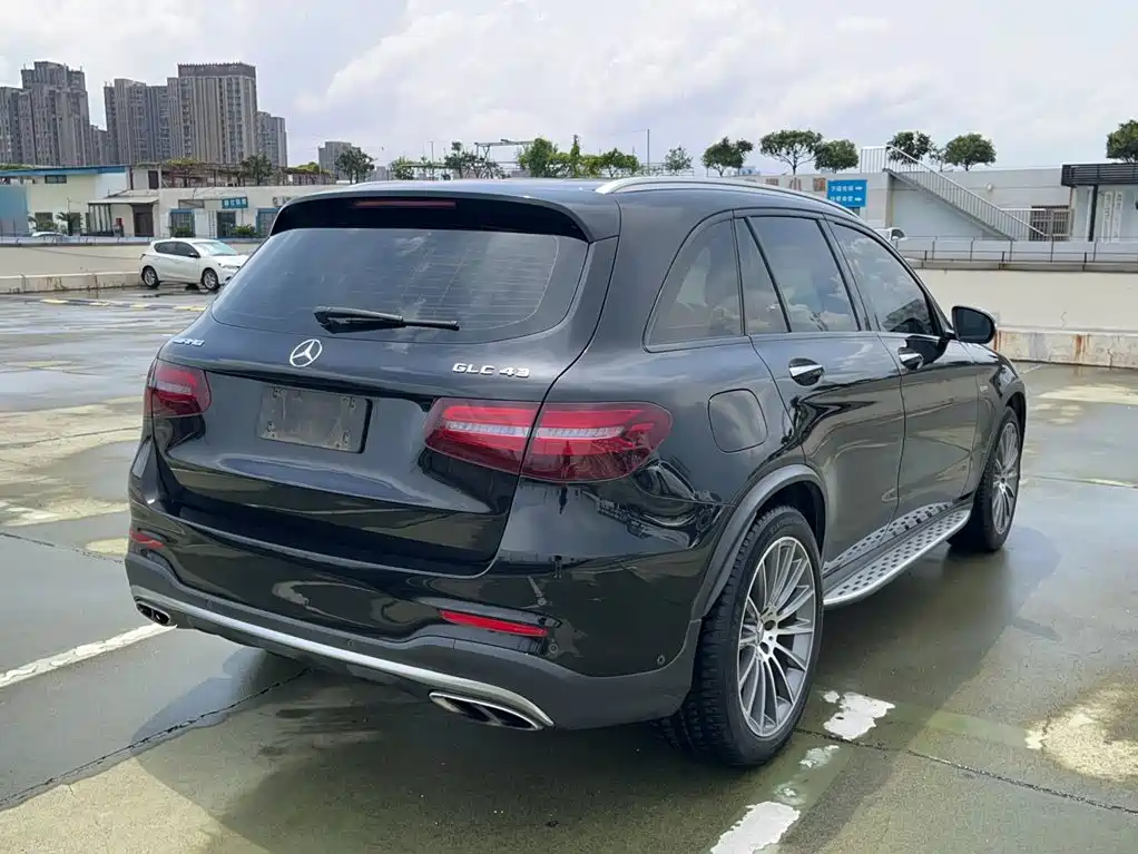 Mercedes-Benz GLC AMG — фото 5