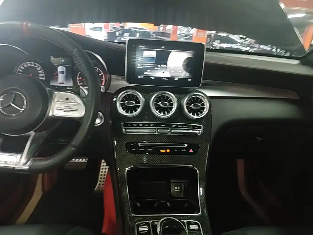 Mercedes-Benz GLC AMG — фото 10