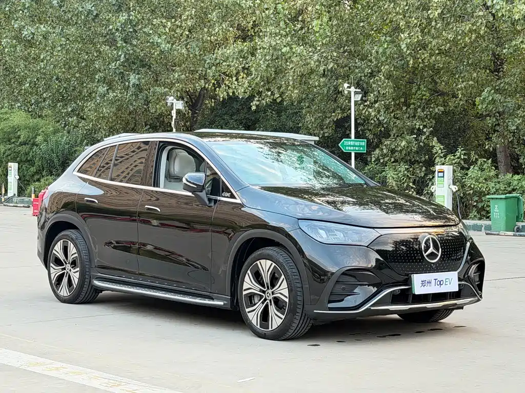 Mercedes-Benz EQE SUV — фото 3