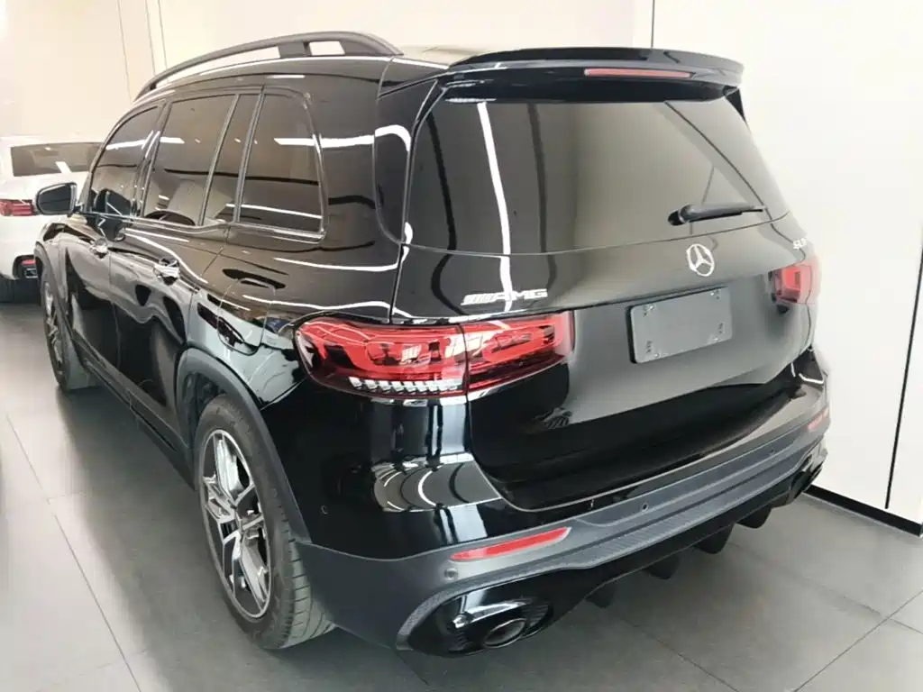 Mercedes-Benz GLB AMG — фото 5