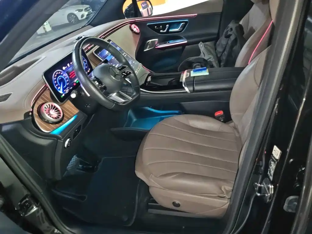 Mercedes-Benz EQE SUV — фото 20