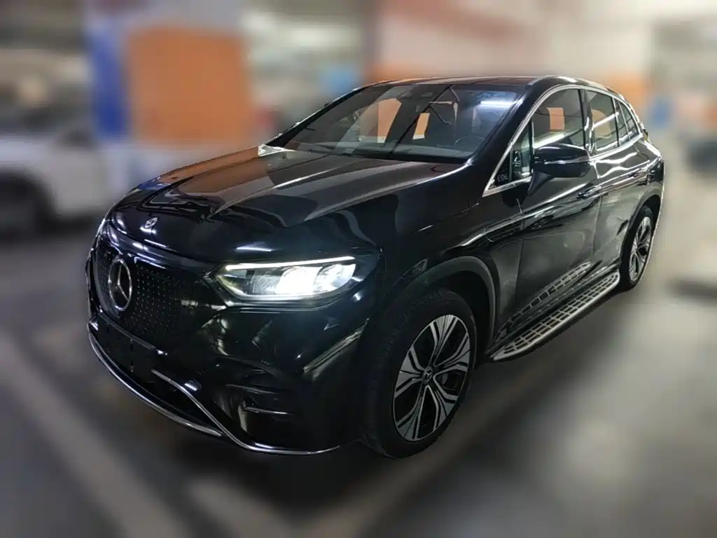 Mercedes-Benz EQE SUV — фото 3